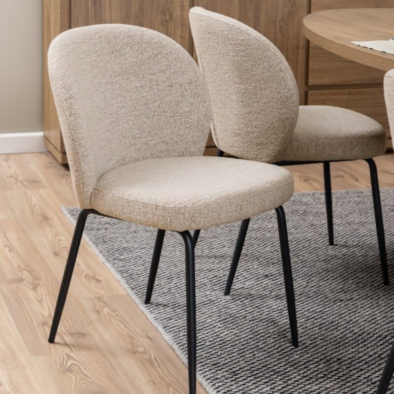 Esszimmerstuhl in Bezug Monza Beige 60 und Gestell in Metall Schwarz matt - Wohnbeispiel