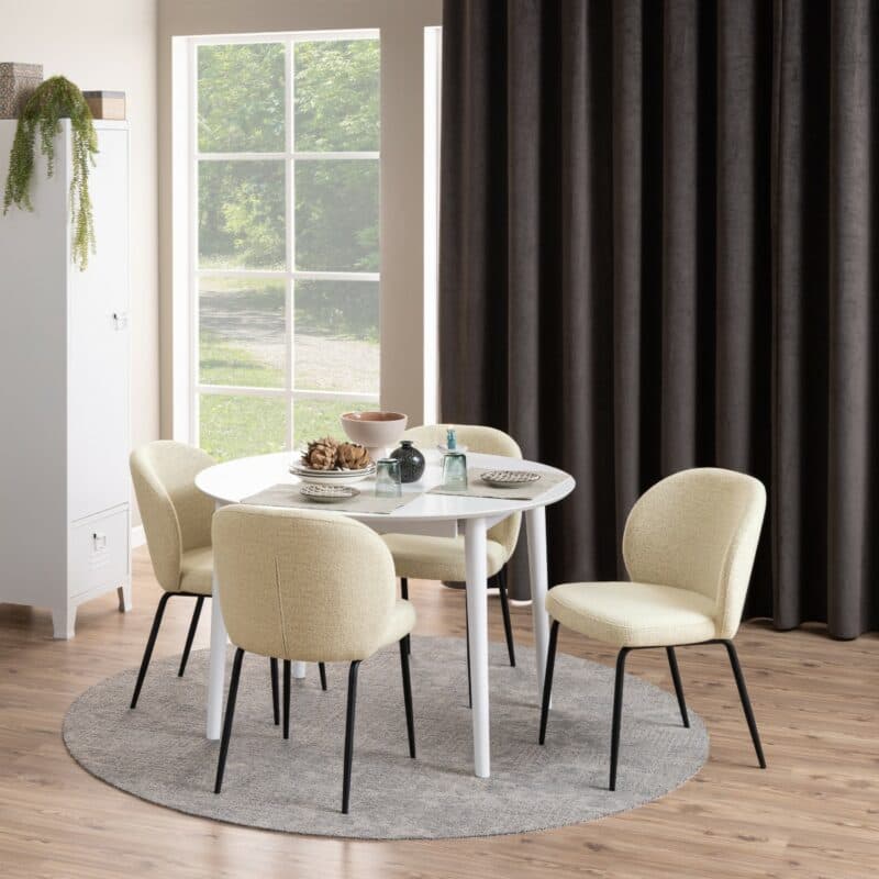 Esszimmerstuhl in Bezug Monza Creme 90 und Gestell in Metall Schwarz matt - Wohnbeispiel