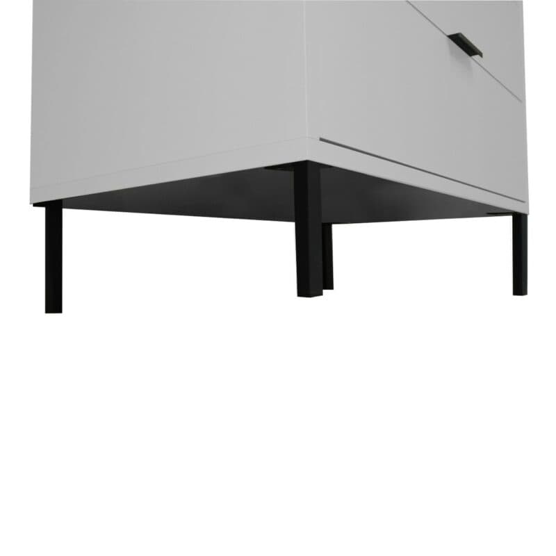 Trendstore Milana Kommode mit 5 Schubladen in Lack kreidegrau — Detailansicht quadratische Füße