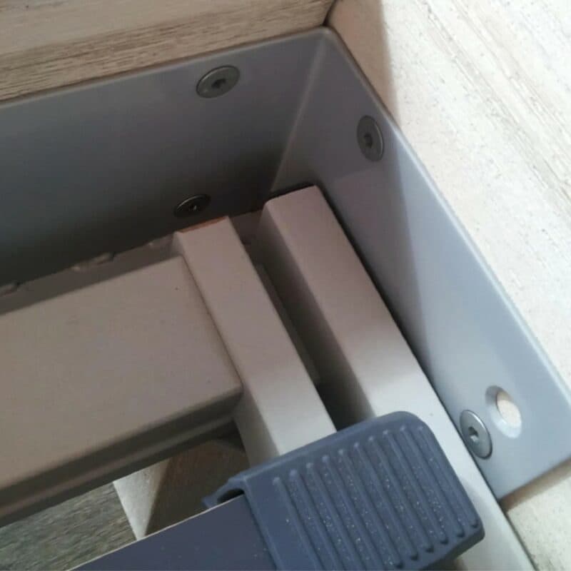 Hasena Oak-Bianco Boga Modul 18 Masito Massivholzbett - Detailbild Beschläge innen