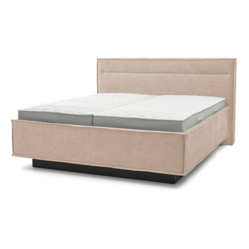 Musterring JustB! Polsterbett in Flair 10070 weiß schräg ohne Deko