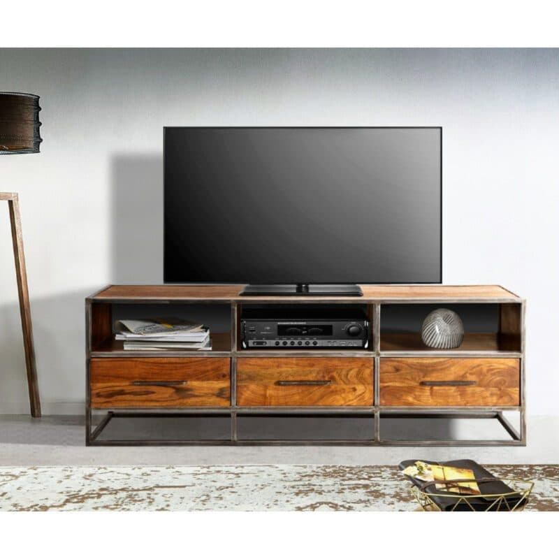 Trendstore Oklahoma Lowboard aus Akazie nougatfarben als Wohnbeispiel