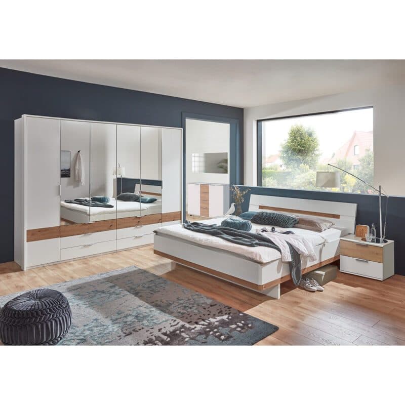 Wimex Gibraltar Schlafzimmer 6-teilig bestehend aus Drehtürenschrank 6-türig Passepartoutrahmen Doppelbett 180x200 Nachtkommoden Paar mit jeweils 2 Schubladen Kombikommode Hängespiegel in Dekor weiß Absetzung Artisan Eiche Nachbildung Wohnbeispiel