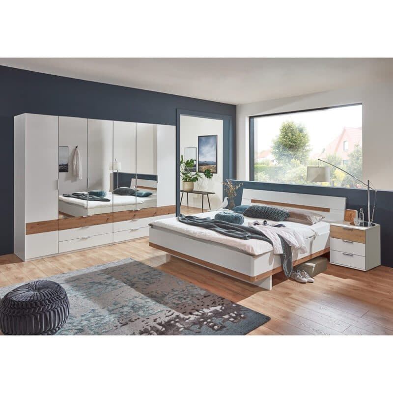 Wimex Gibraltar Schlafzimmer 3-teilig bestehend aus Drehtürenschrank 6-türig Doppelbett 180x200 und Nachtkommoden Paar in Dekor weiß Absetzung Artisan Eiche Nachbildung Wohnbeispiel