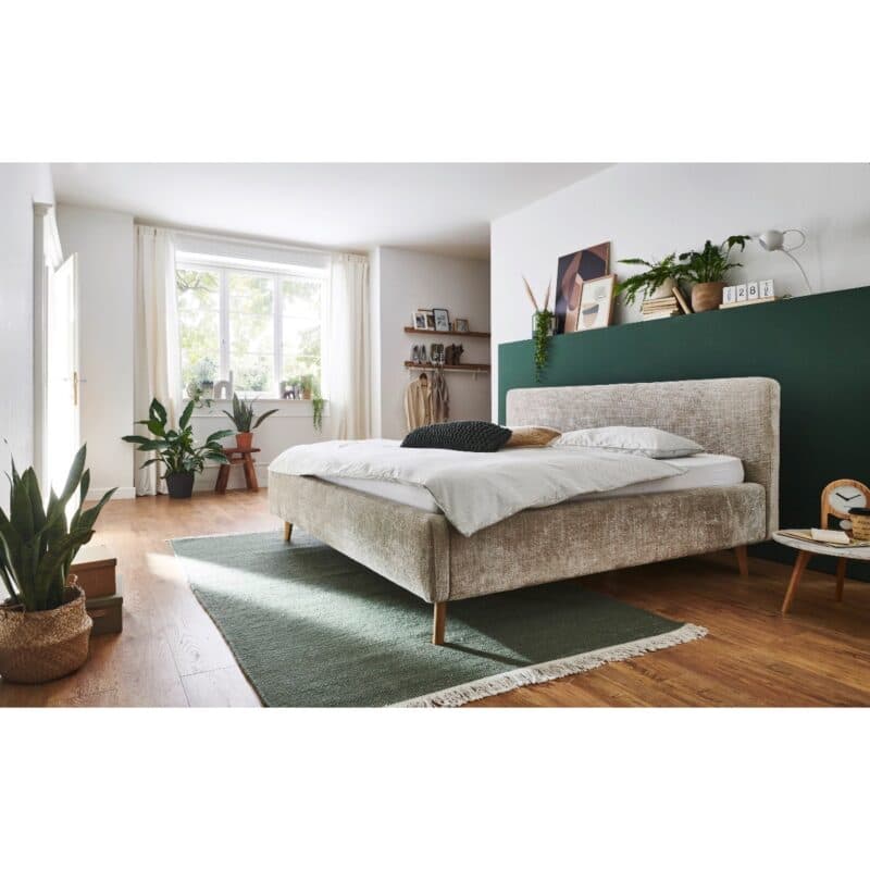 Meise Mattis Polsterbett mit Bouclé Bezug in Beige - Wohnbeispiel