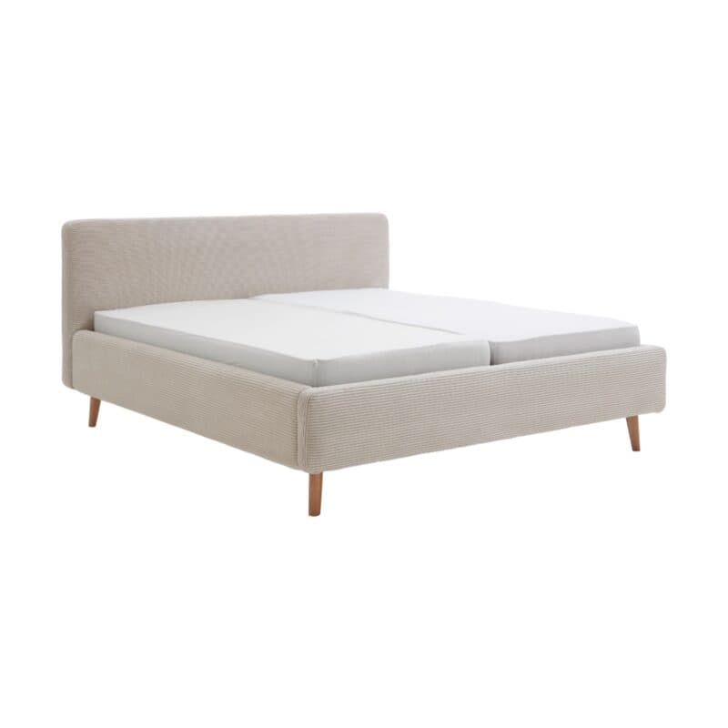 Meise Mattis Polsterbett in Bezug Cord Poso beige und Füßen aus Massivholz eichefarbig.
