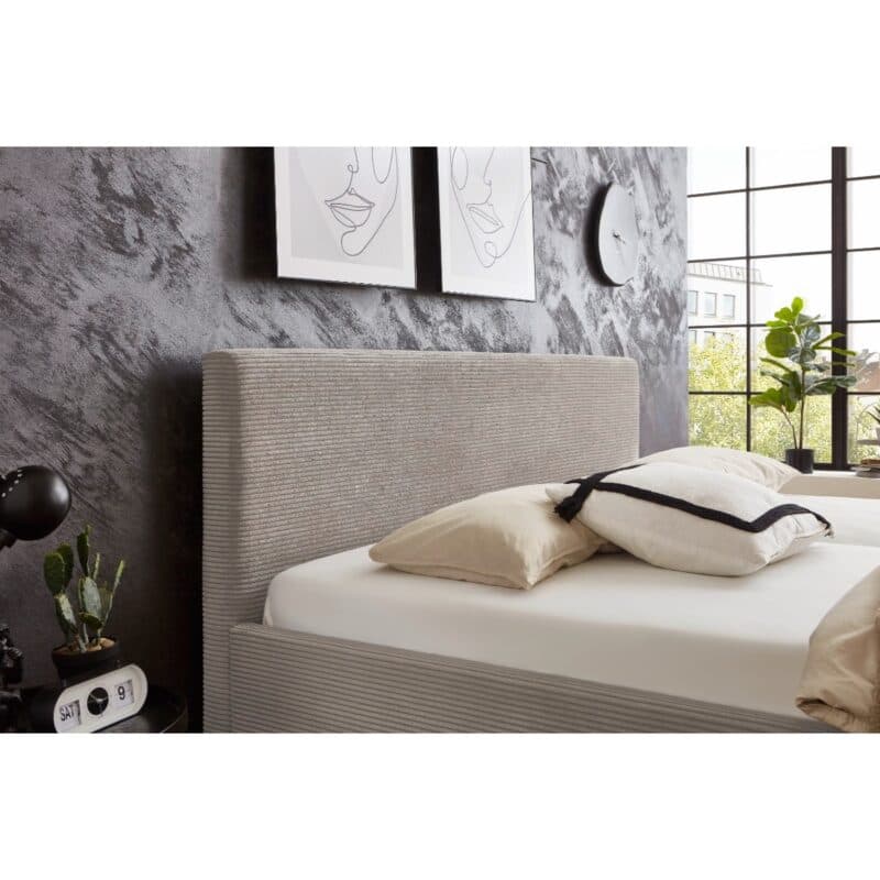 Meise Swing Polsterbett mit Bezug aus Cord in Taupe - Wohnbeispiel