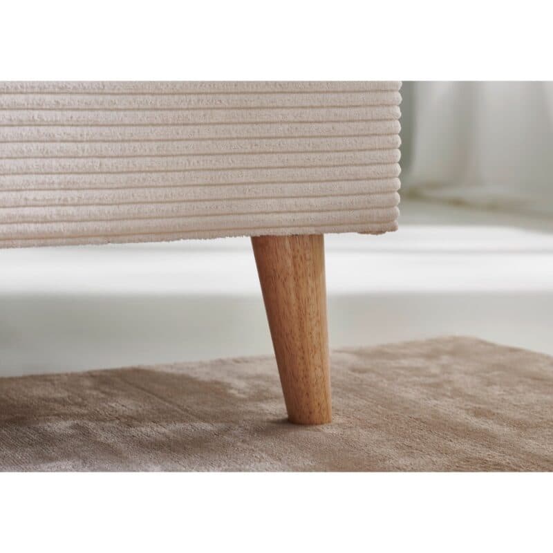 Meise Wicki Polsterbett mit Bezug aus Cord in Beige - Detailansicht Fuß