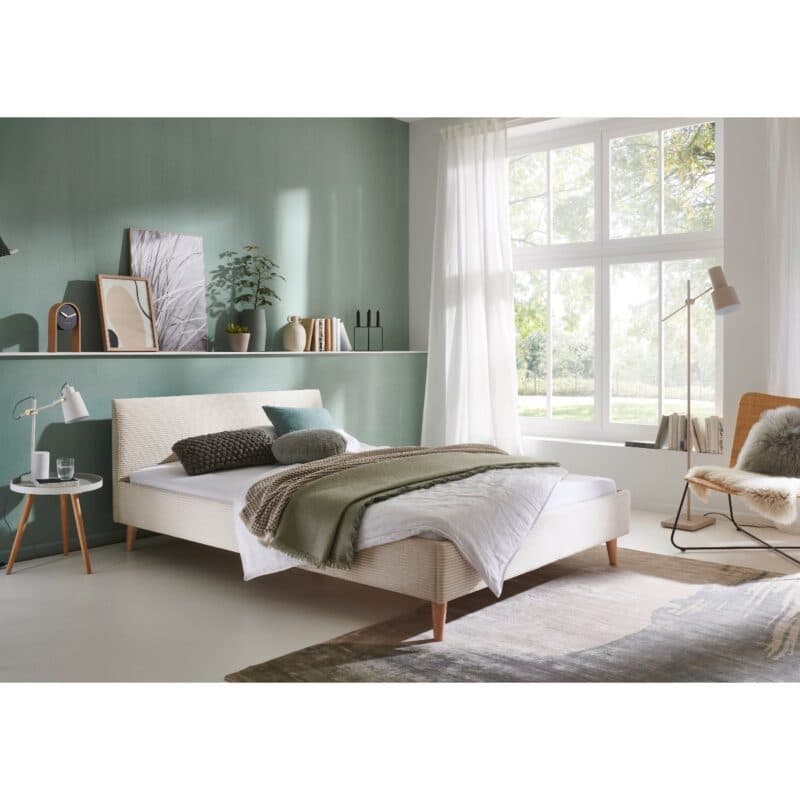 Meise Wicki Polsterbett mit Bezug aus Cord in Beige - Wohnbeispiel