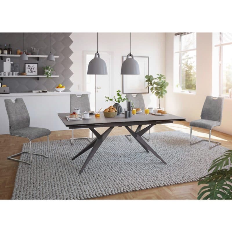 Louming Merve Freischwinger in Bezug Textilgewebe Brego 010 grau mit Gestell in Edelstahl, Wohnbeispiel.