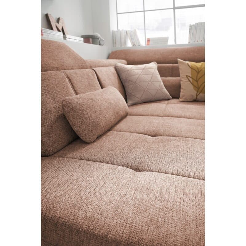 Set One SO 3400 Ecksofa links Famosa siena Metallfuß schwarz Milieubild Sitzfläche Kissen