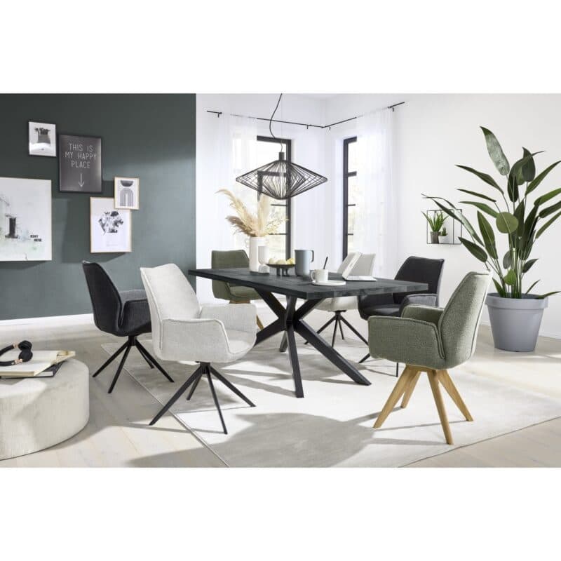 Musterring Tiama Tischgruppe Armlehnstühle in Boucle und Tisch Barock-Eiche schwarz - Milieubild