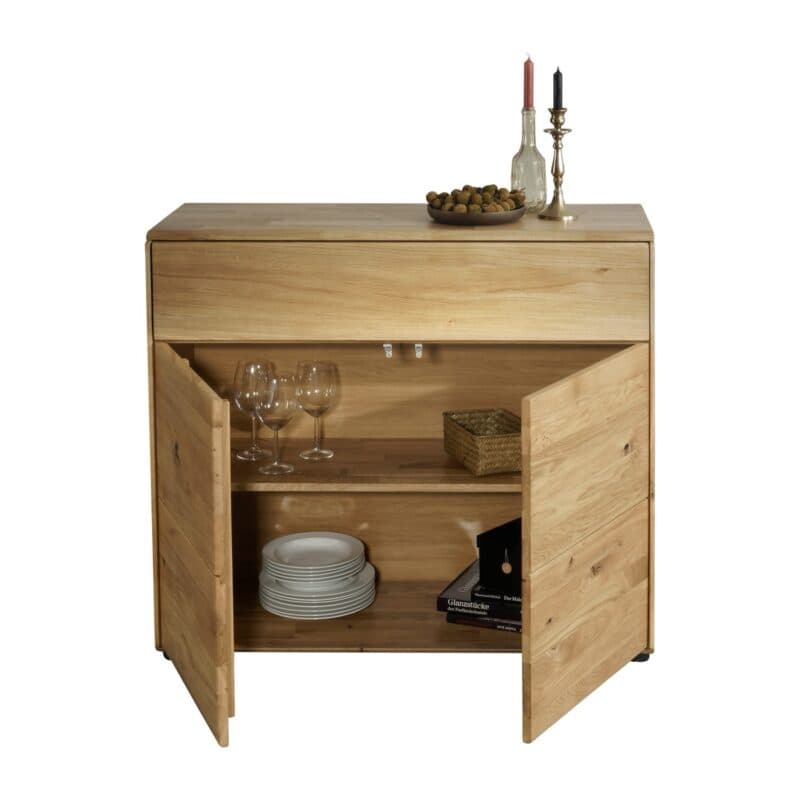 Liadomo Genf Kommode II aus Wildeiche massiv geölt mit 2 Türen und 1 Schubkasten, offen.