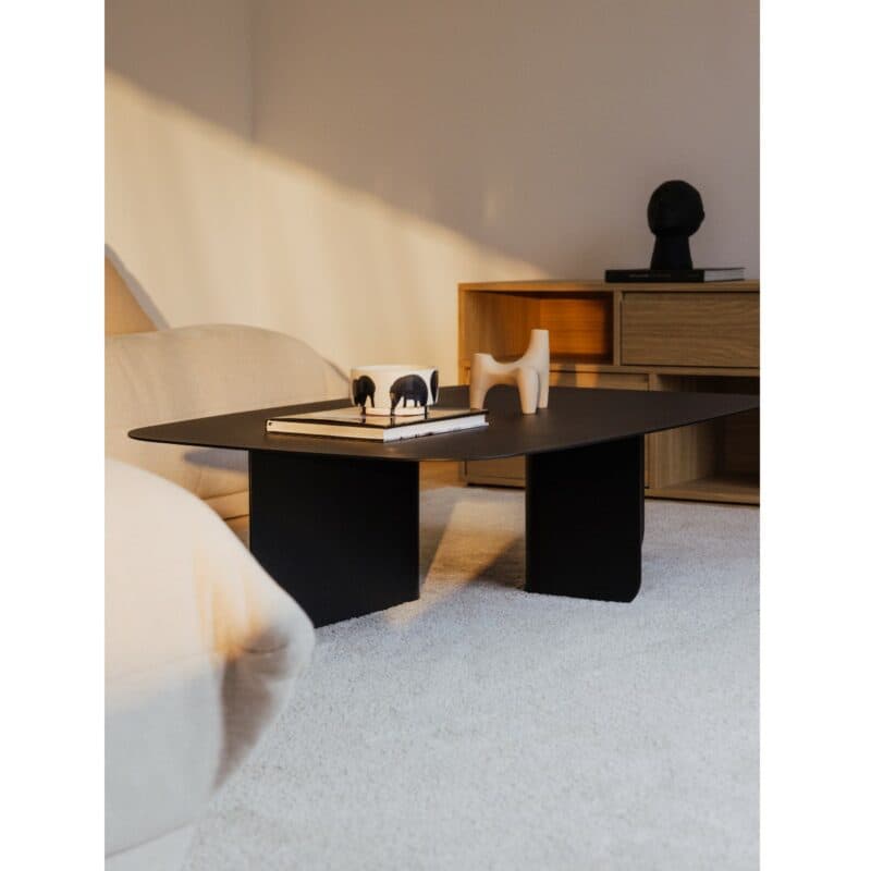 Metallbude Livia Couchtisch aus Metall in Schwarz - Wohnbeispiel