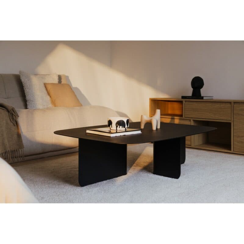 Metallbude Livia Couchtisch aus Metall in Schwarz - Wohnbeispiel