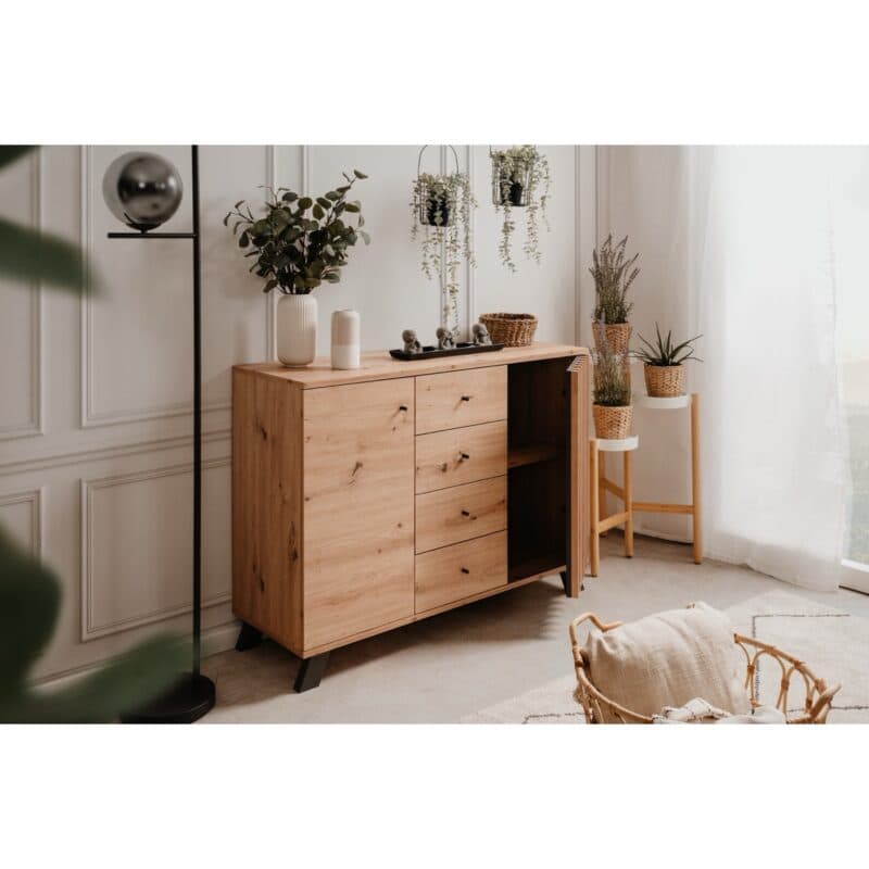 Liadomo Sideboard mit 2 Türen und 4 Schubladen in Eiche Artisan Nachbildung mit Abs. Dekor anthrazit - Wohnbeispiel
