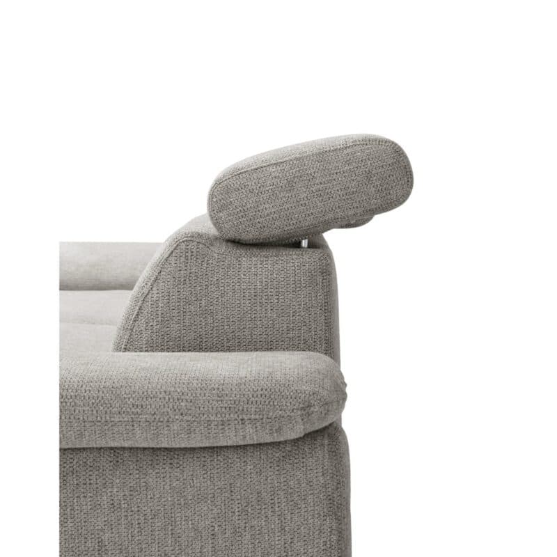 Trendstore Ezra Ecksofa in Bezug Argon taupe - Detail manuelle Kopfteilverstellung