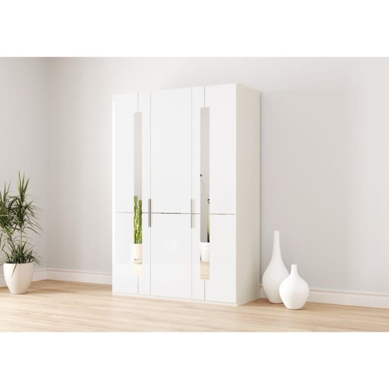 Musterring Imola Kleiderschrank mit 3 Drehtüren in Weiß inkl. 2 Zierspiegel - Wohnbeispiel