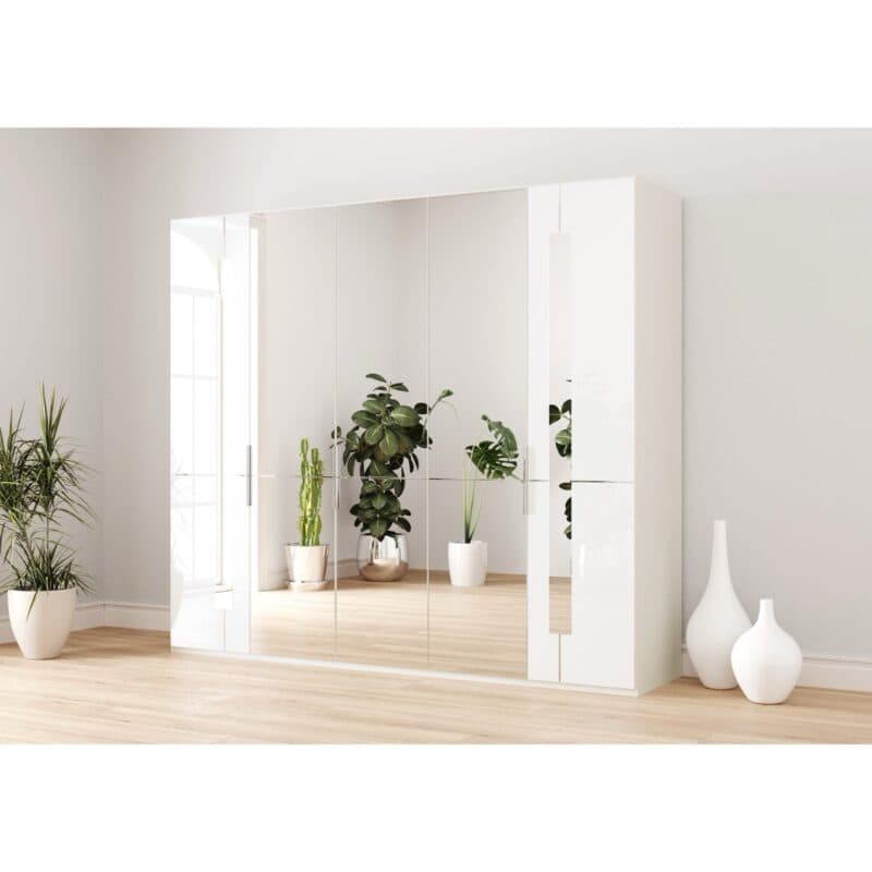 Musterring Imola Kleiderschrank mit 6 Drehtüren in Weiß inkl. 2 Zierspiegel und 2 Spiegeltüren - Wohnbeispiel