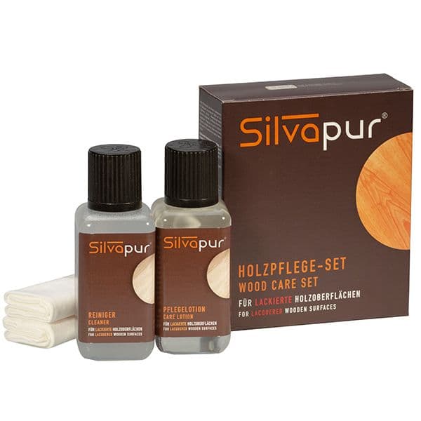 Silvapur Holz-Pflegeset für lackierte Oberflächen mit Holzreiniger, Pflegelotion und zwei Reinigungstüchern