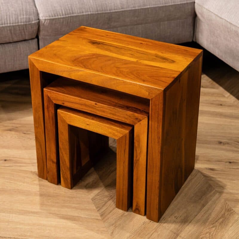 Liadomo Bianca Beistelltisch 3-teilig aus Akazienholz - Wohnbeispiel