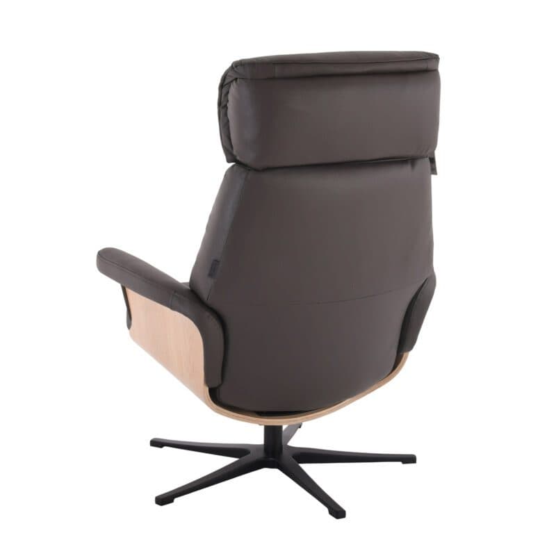 Louming Moani Relaxsessel in Bezug Leder dunkelbraun mit Schale in Eiche Furnier - schräg