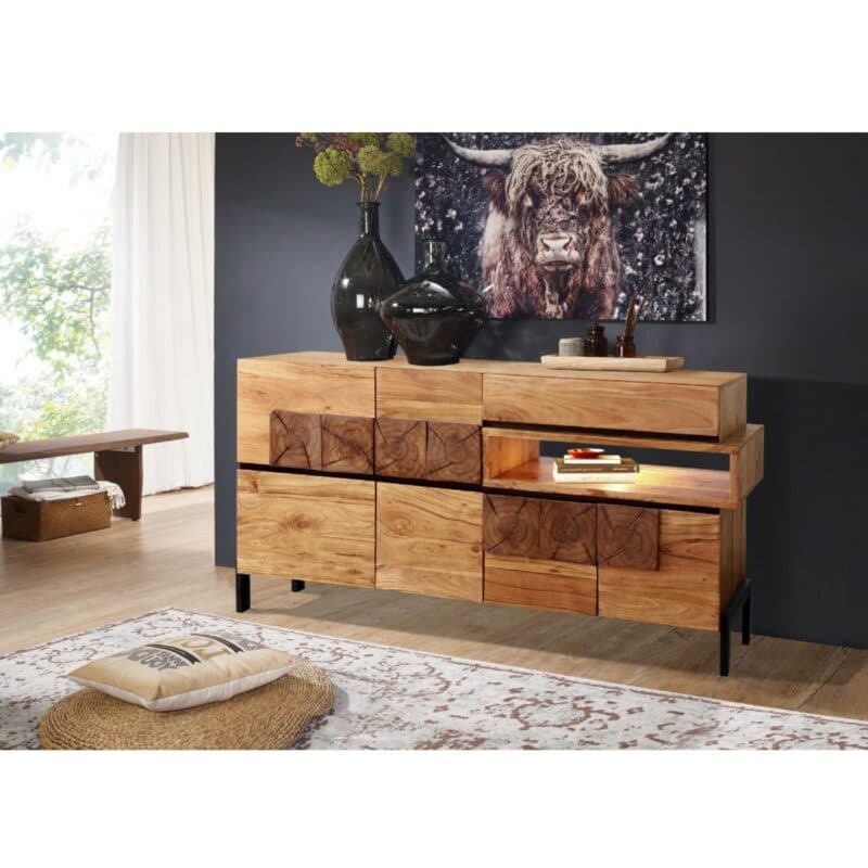 Liadomo Leon Sideboard aus Akazie mit LED-Beleuchtung - Wohnbeispiel