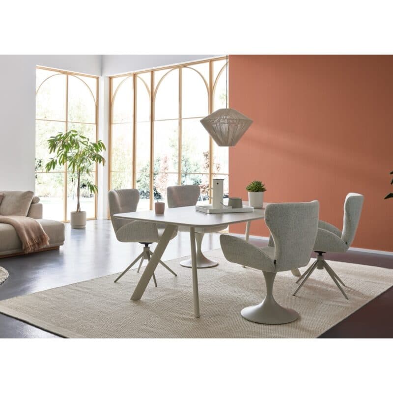 Musterring JustB! SP100 eckiger Esstisch mit Platte und Metallgestell in Seidengrau - Wohnbeispiel