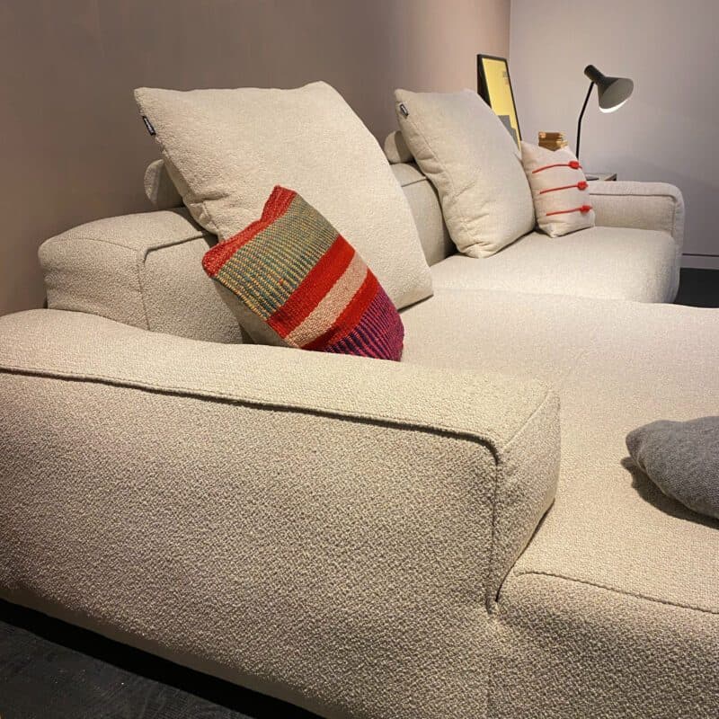 freistil by Rolf Benz Freistil 175 Ecksofa in Bouclé - Ottomane links - Seitenansicht