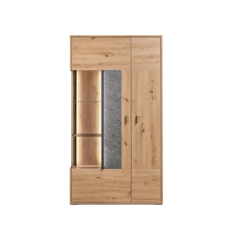 set one by Musterring Deltona Vitrine Type 03 in Eiche Nachbildung mit Vitrinenelement links - Frontansicht