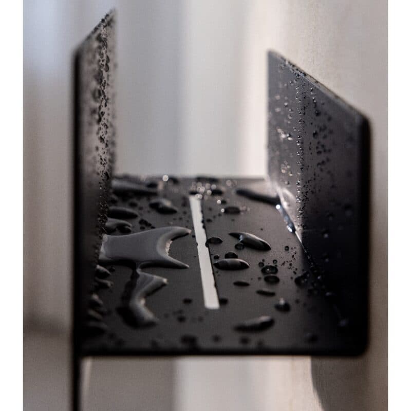 Metallbude Shea Duschablage in Metall schwarz – wasserabweisender Effekt