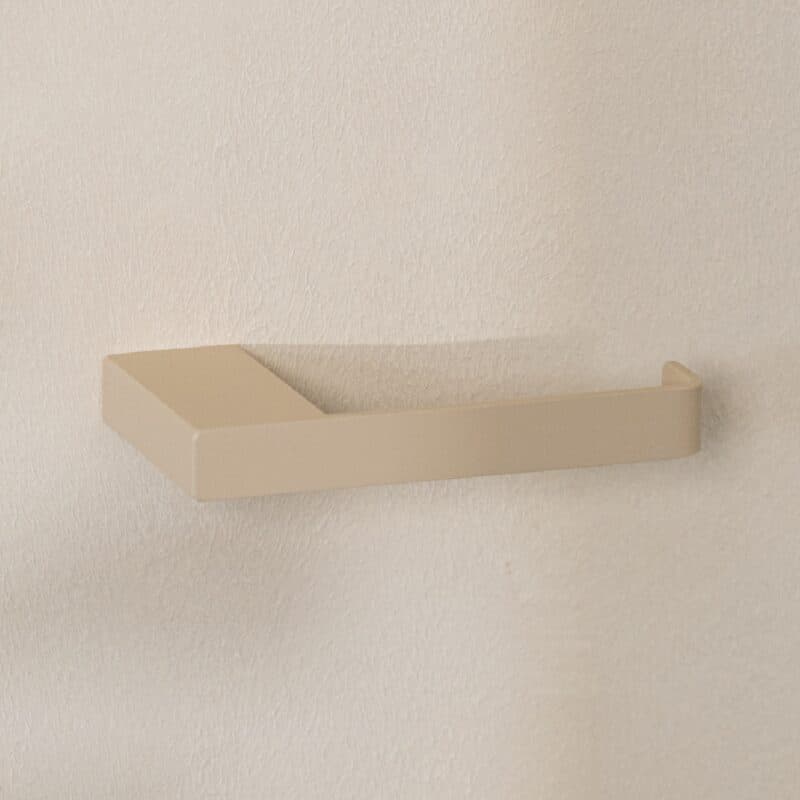 Metallbude Tuali Toilettenpapierhalter in Metall cashew – Wohnbeispiel