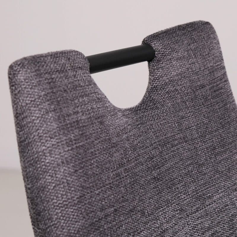 Liadomo La Paz Freischwinger in Bezug Bego 16 Anthrazit - Detailansicht Griff Rückenlehne