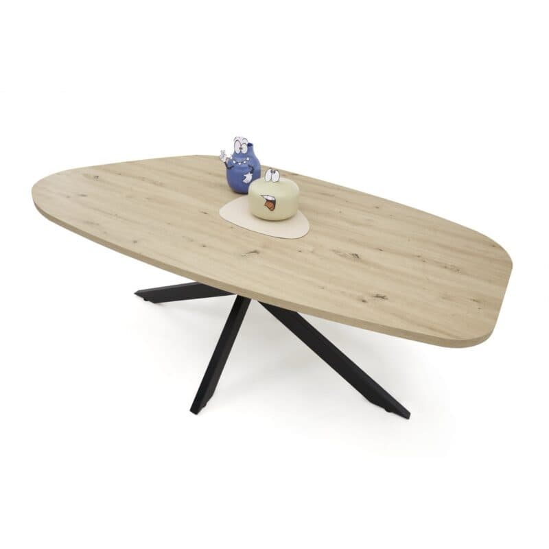 Trendstore Mealla Esstisch mit organisch geformter Platte und Sterngestell – mit Deko